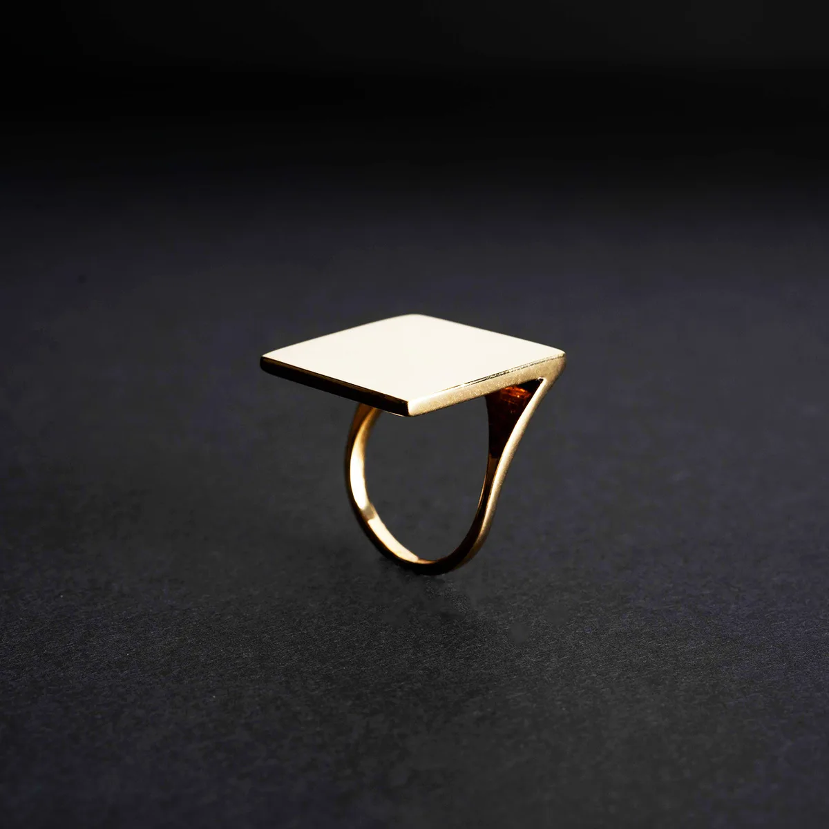 Square Plate Ring（スクエアプレート リング） 写真1