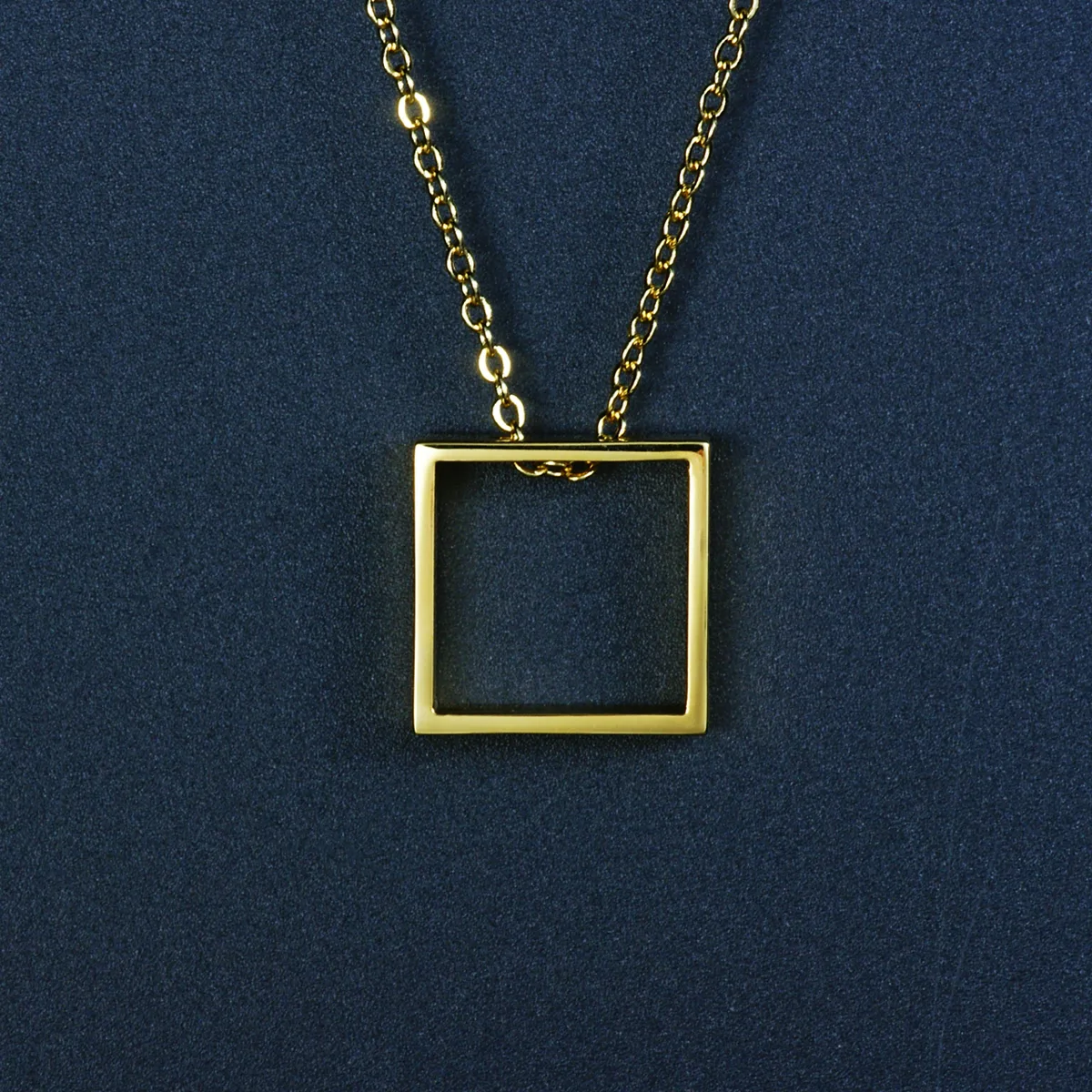Square Necklace(スクエア ネックレス) 写真1