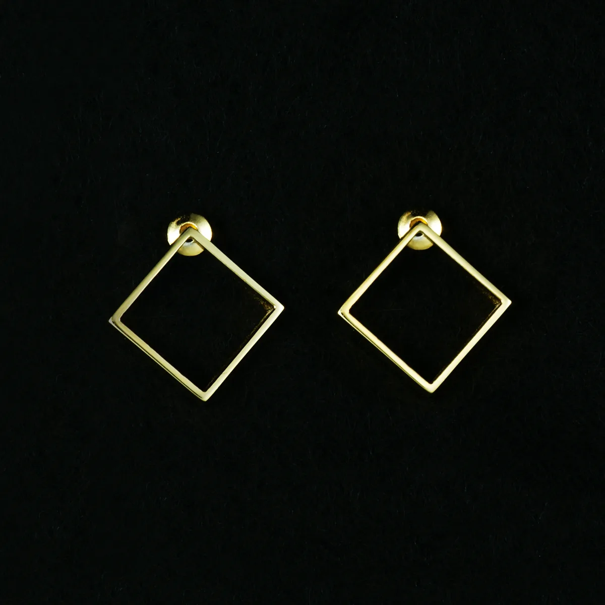 Diamond Pierce（ダイヤ ピアス） 写真1